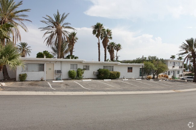 Building Photo - Sun Villas