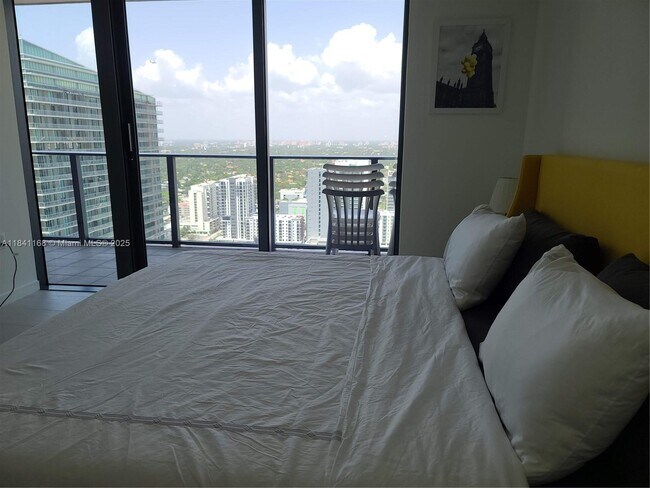 Building Photo - 1000 Brickell Plaza