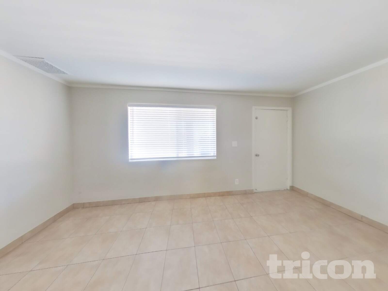 Building Photo - 1649 W Pueblo Ave