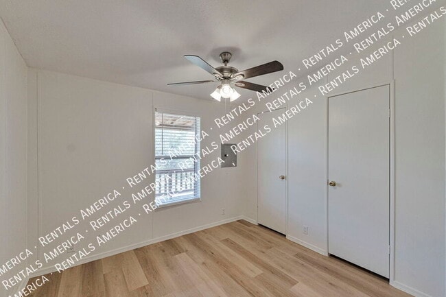 Building Photo - 11140 W Windchime Dr