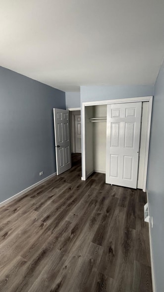 Building Photo - 1322 Fargo Ave