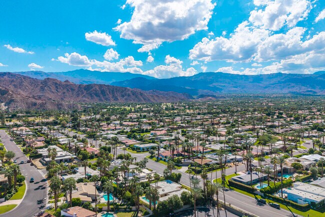 Building Photo - 45458 Rancho Palmeras Dr