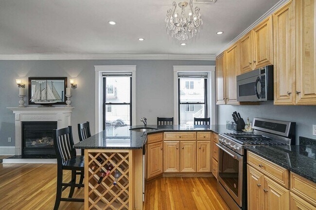 Building Photo - 278 K St