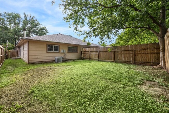 Building Photo - 10032 Ridgecoral Dr