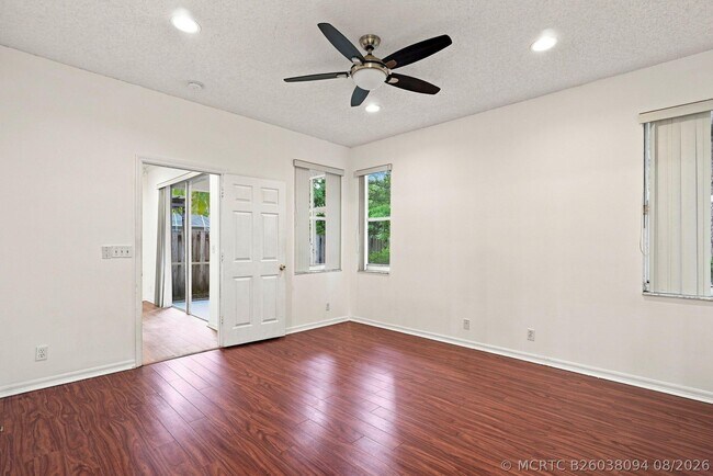 Building Photo - 3717 Pebblebrook Manor
