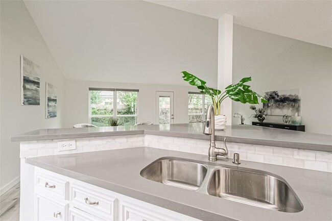 Building Photo - 2314 Silver Sage Dr