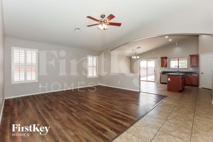 Building Photo - 29318 N Gold Ln