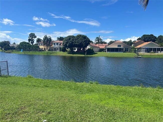 Building Photo - 2939 Myrtle Oak Cir