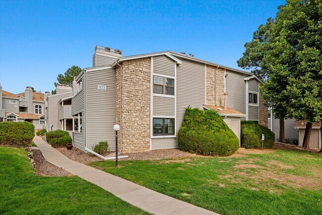 Building Photo - 923 S Zeno Way