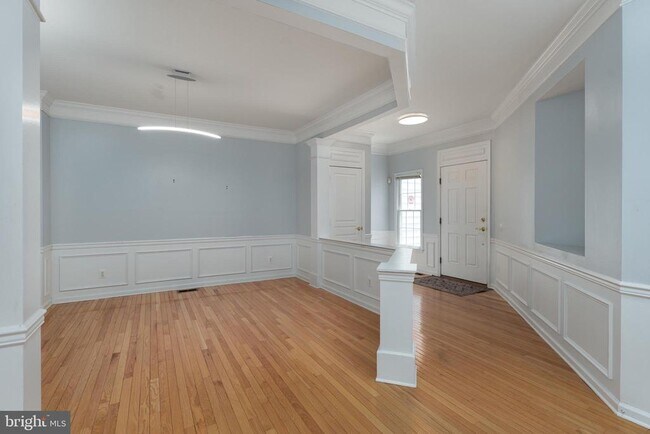 Building Photo - 33 Maidenhead Rd
