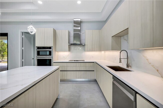 Building Photo - 3366 72nd Ave NE