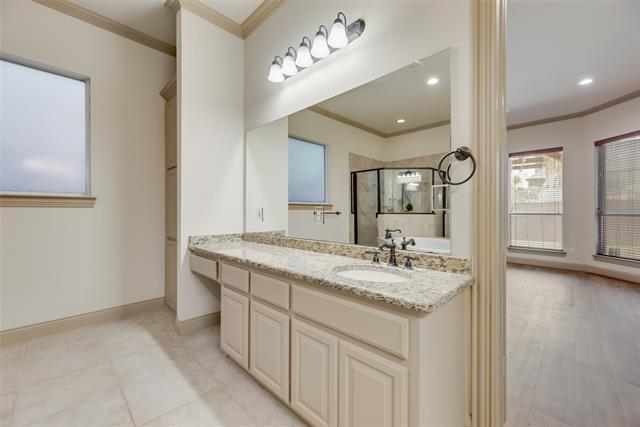 Building Photo - 2137 Langdon Dr