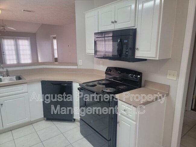 Building Photo - 920 Cammaron Way