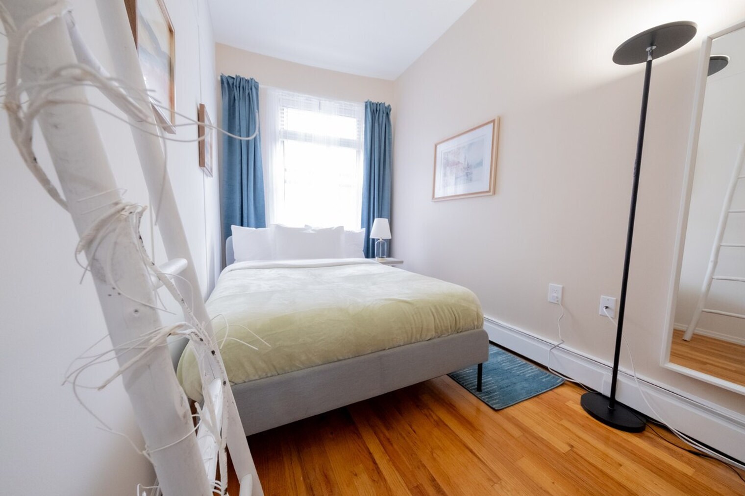 Building Photo - 240 W 112th St