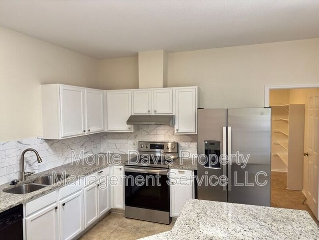 Building Photo - 1206 Devil Ridge