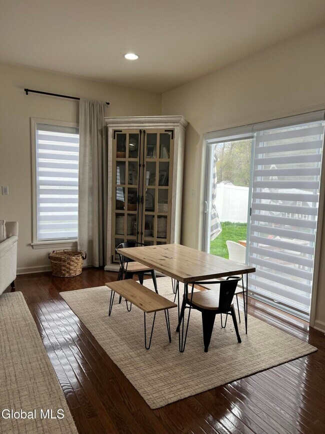 Building Photo - 10 Swatling Dr