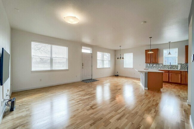 Building Photo - 9901 E 26th Ave