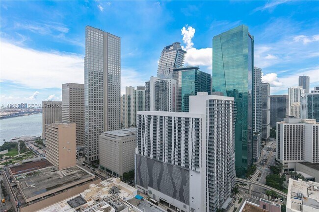 Building Photo - 151 SE 1st St