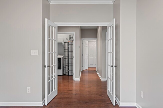 Building Photo - 10777 White Dogwood Dr