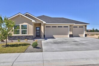Building Photo - Beautiful Home in Herron Ridge!