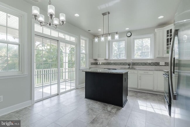 Building Photo - 13921 Gullane Dr