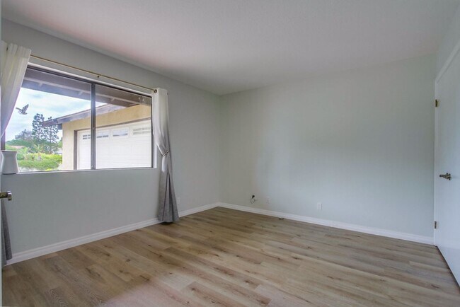 Building Photo - 4 bedroom home in amazing La Costa Community!