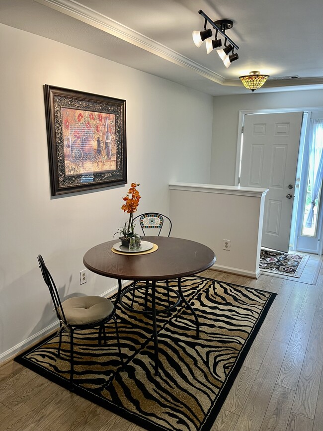Building Photo - 415 Seahorse Run