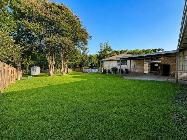 Building Photo - 4418 Saffron Ln