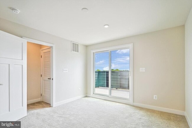 Building Photo - 4328 Ellipse Ter