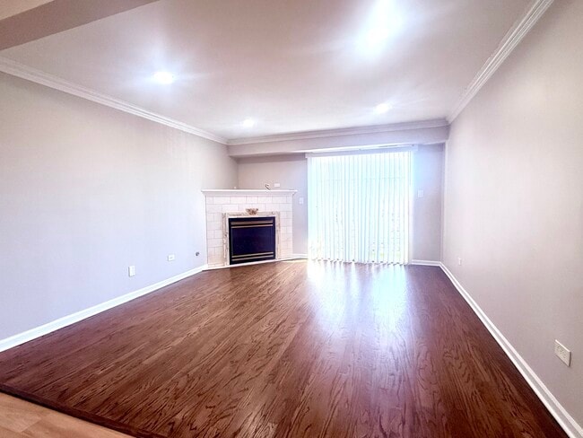 Building Photo - 1533 N Windsor Dr