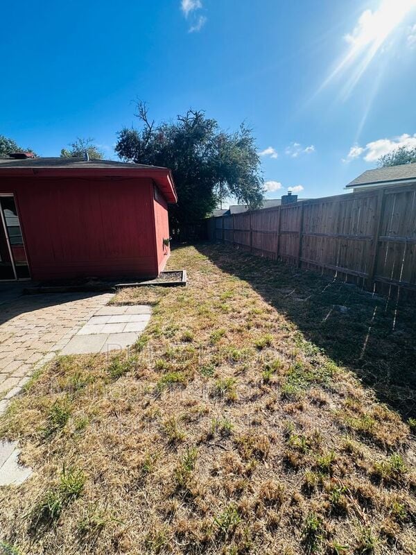 Building Photo - 862 Siskin Cir