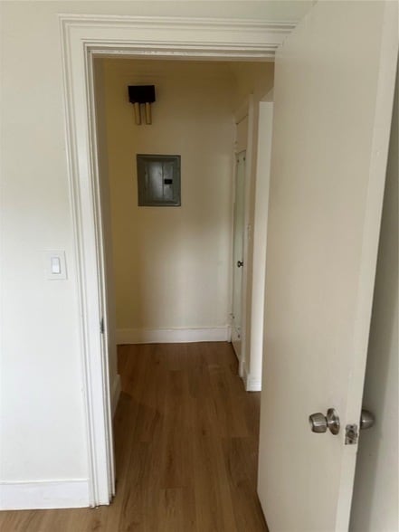 Building Photo - 1242 NE 110th St