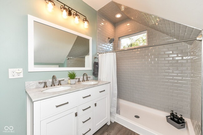 Building Photo - 1242 S Talbott St