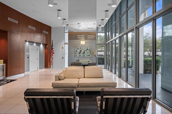 Building Photo - 300 S Australian Ave