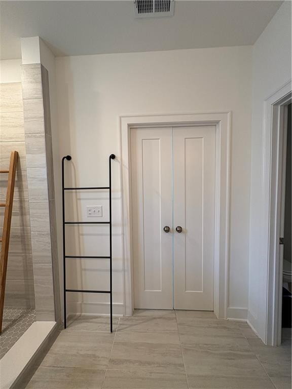 Building Photo - 2523 Oakbourne Ln