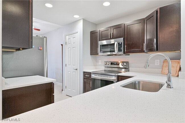 Building Photo - 15969 Mandolin Bay Dr