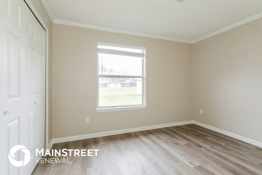 Building Photo - 4088 Everett Ave