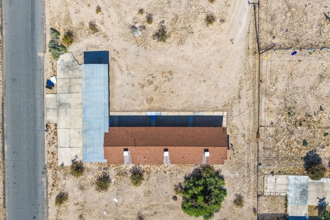 Building Photo - 74077 Cactus Dr