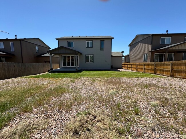 Building Photo - Newer 3 Bedroom plus loft in Paint Brush Hills
