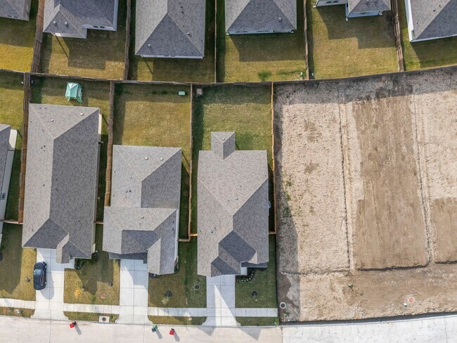 Building Photo - 6606 Lenwood Ln