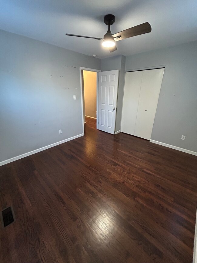 Building Photo - 6838 Moccasin St