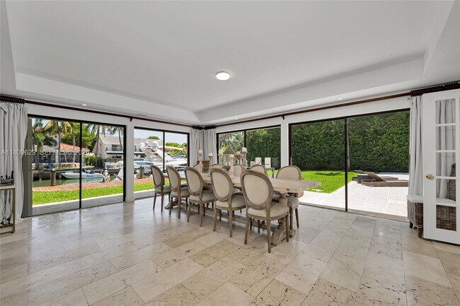 Building Photo - 201 Knollwood Dr