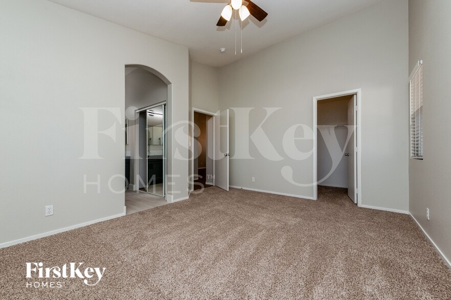 Building Photo - 5949 Springmist St