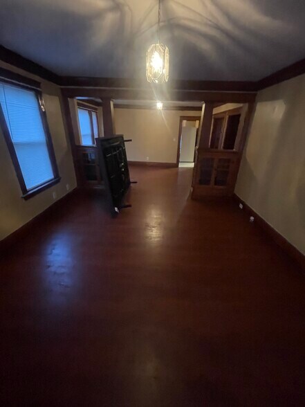 Building Photo - 87 Ferry St