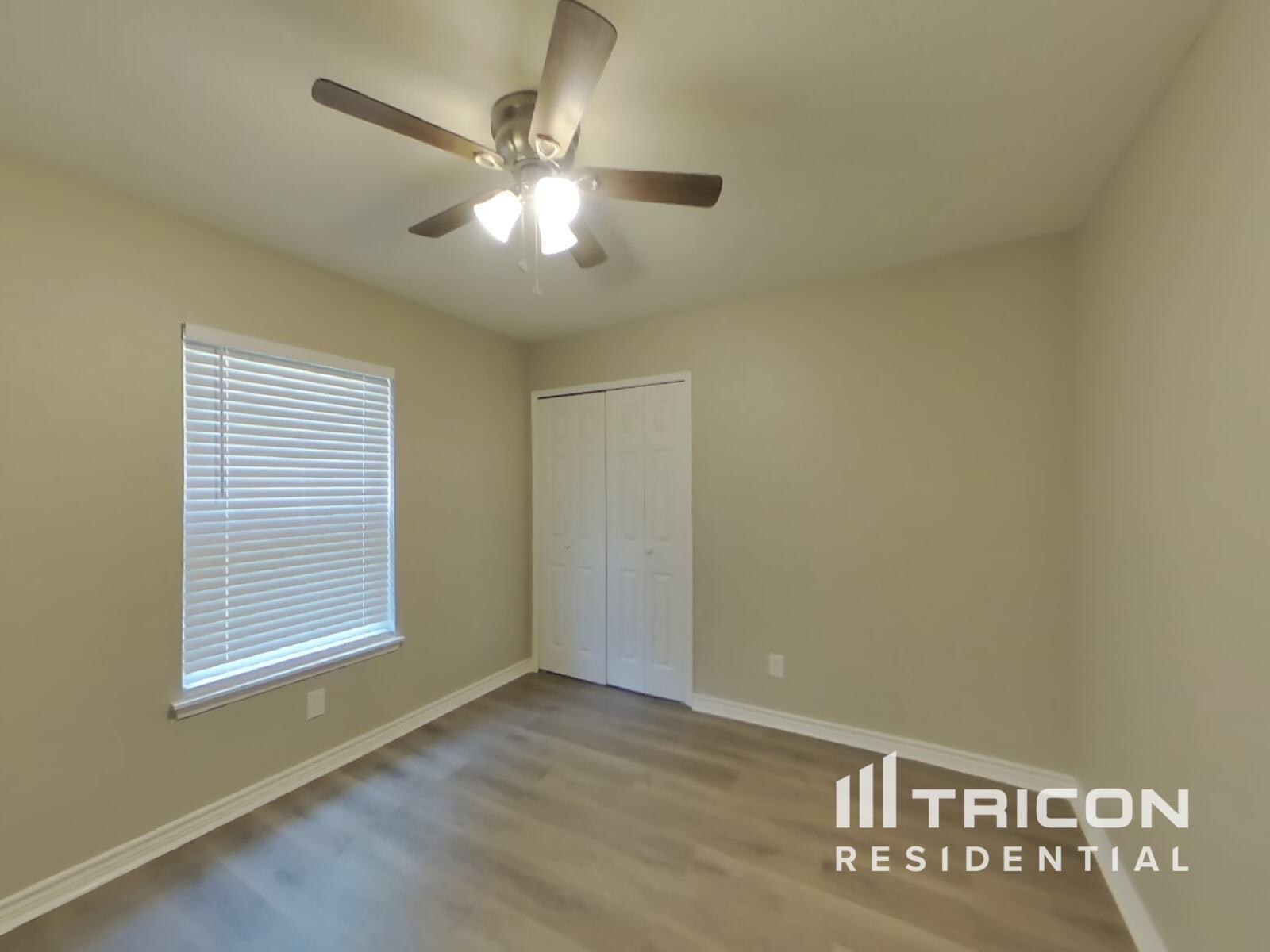 Building Photo - 1507 Carlsbad Dr