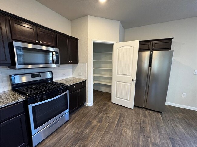 Building Photo - 14013 Levy Ln