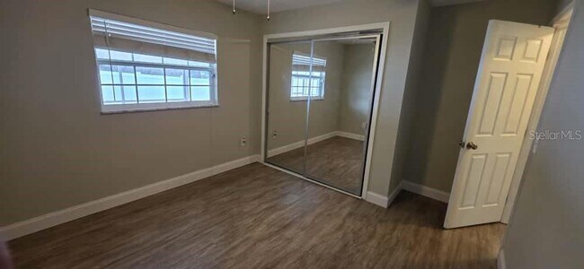 Building Photo - 105 Blue Heron Ln