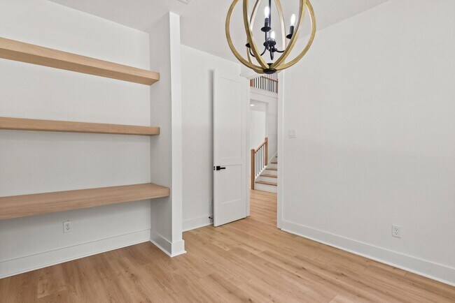 Building Photo - 17068 Lively Rd