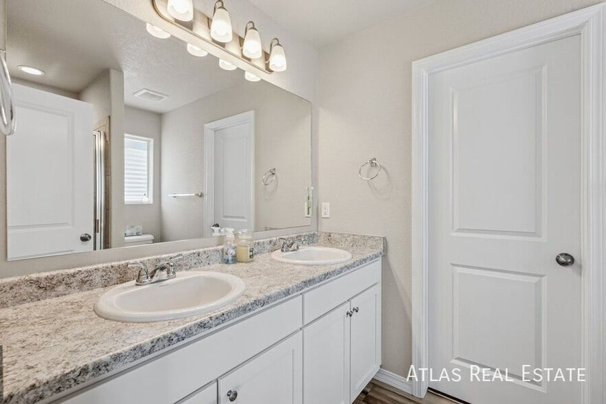 Building Photo - 7446 Marbled Wood Pt