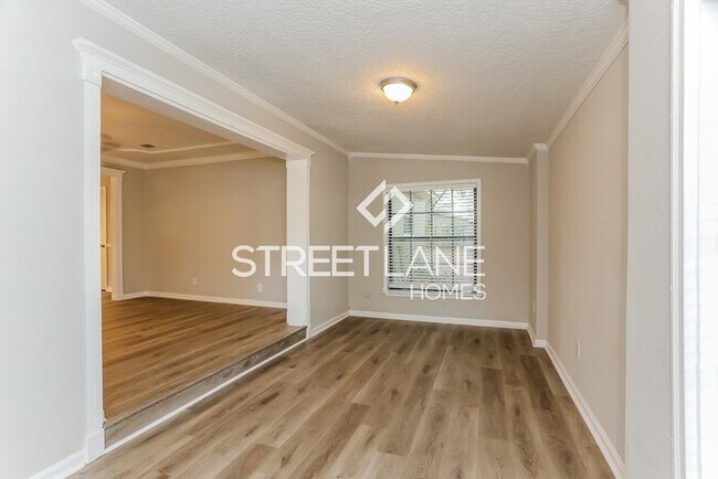 Building Photo - NOW OFFERING THE FIRST FULL MONTH FREE IF ...